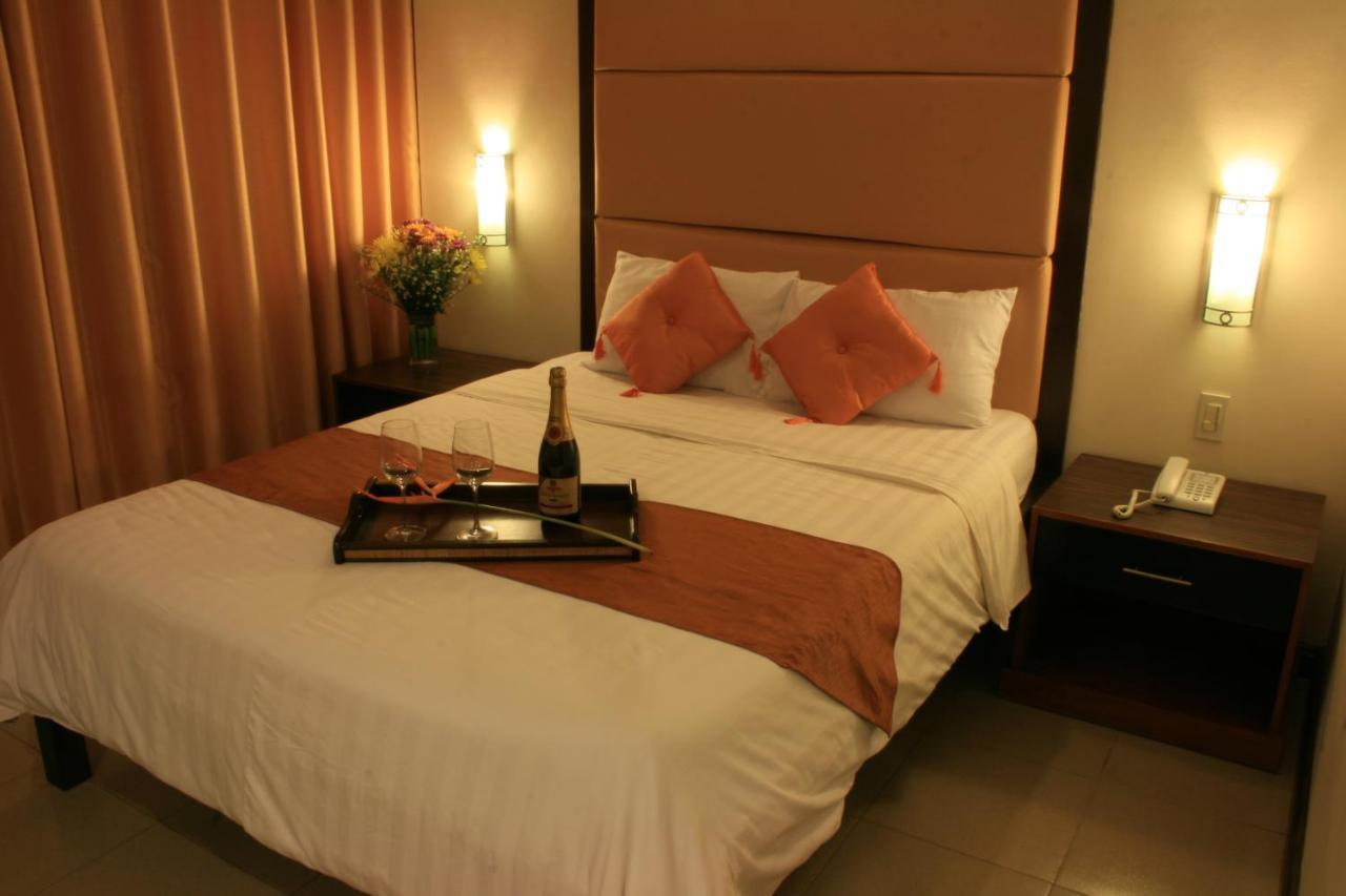 O Hotel Bacolod Eksteriør billede